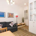 Ferienwohnung Fuer 4 Personen Ca 70 Qm In Barcelona-Gracia, Costa Brava Costa Del Maresme