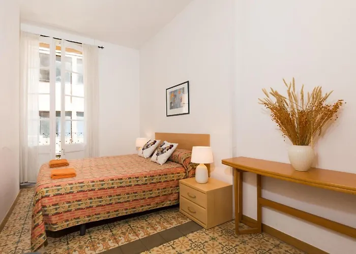 Ferienwohnung Fuer 4 Personen Ca 70 Qm In Barcelona-Gracia, Costa Brava Costa Del Maresme